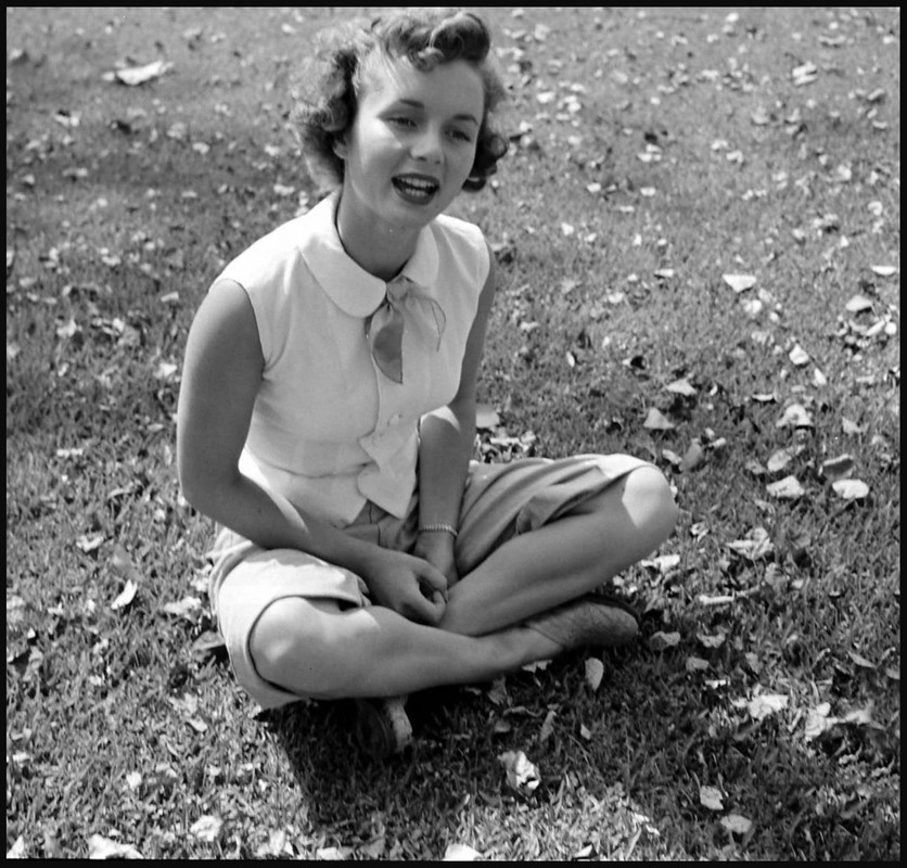 Debbie_Reynolds_b28