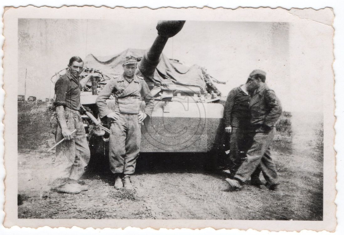 German Sturmgeschütz Panzermens Posed by their T