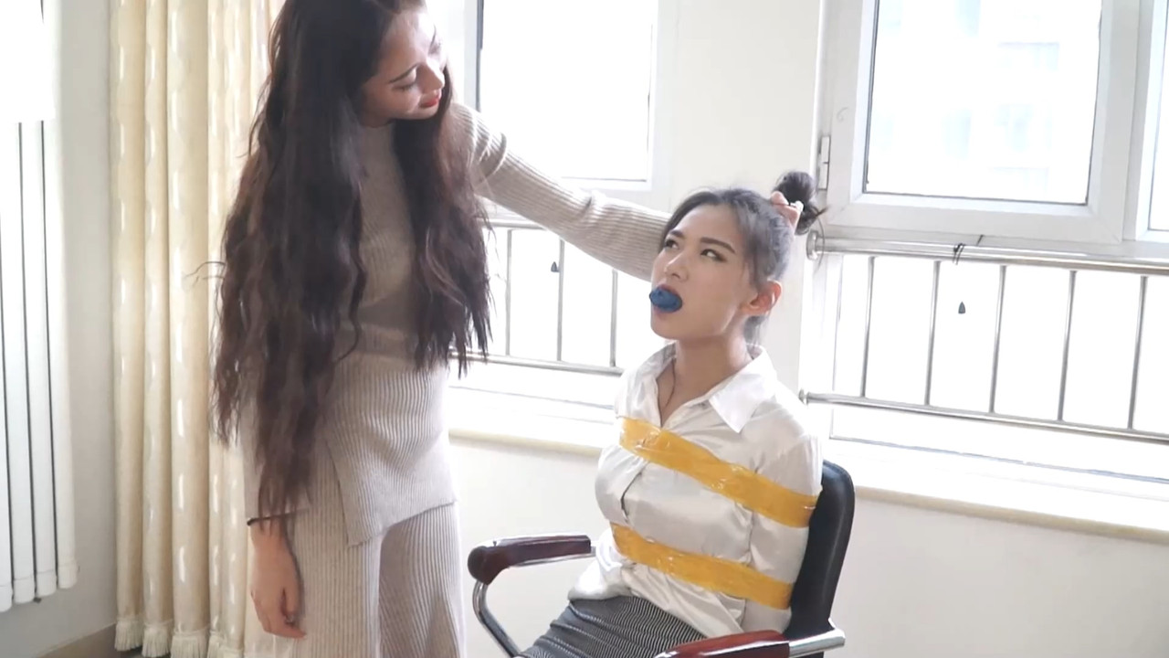 逍遥 定拍邢佳妮罗薇薇花式堵捂嘴 上.mp4_20210822_084808.304