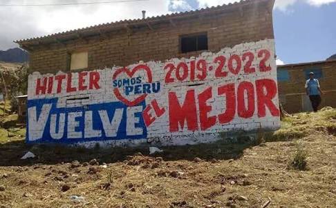 hitler-vuelve-politico-peru.jpg