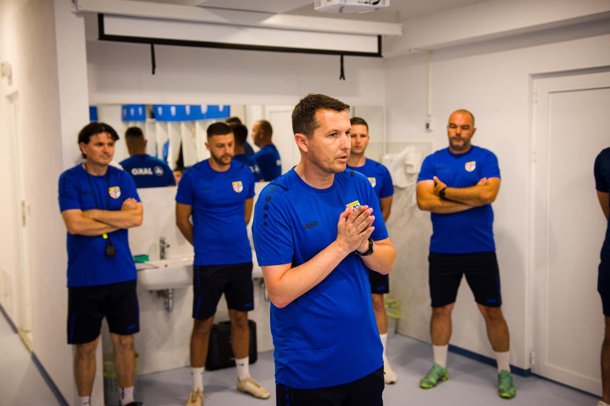 3516C8C1-8966-4145-A3B3-B86F0196A710