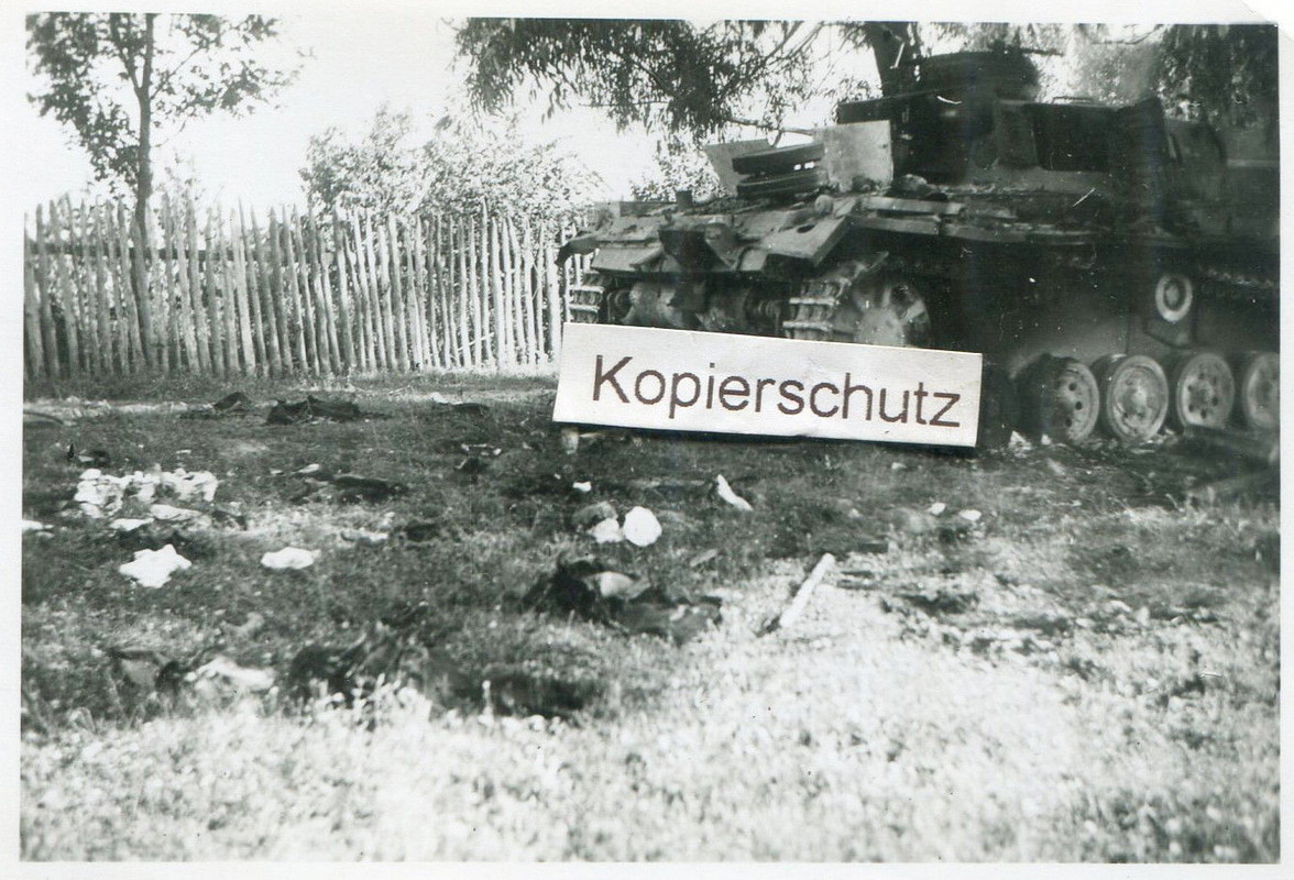 Polen , Panzer Rgt. 35 , zerstörter dt. Panzer , Besatzung Lt. D