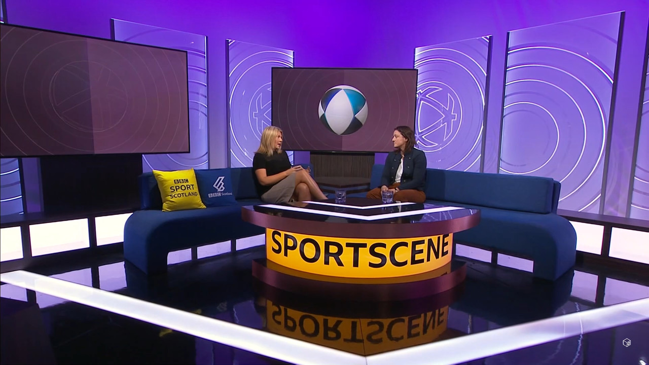 03.06 - 23.10.00 - Sportscene. Jane Lewis presents all the highlights....ts_snapshot_15.21.546