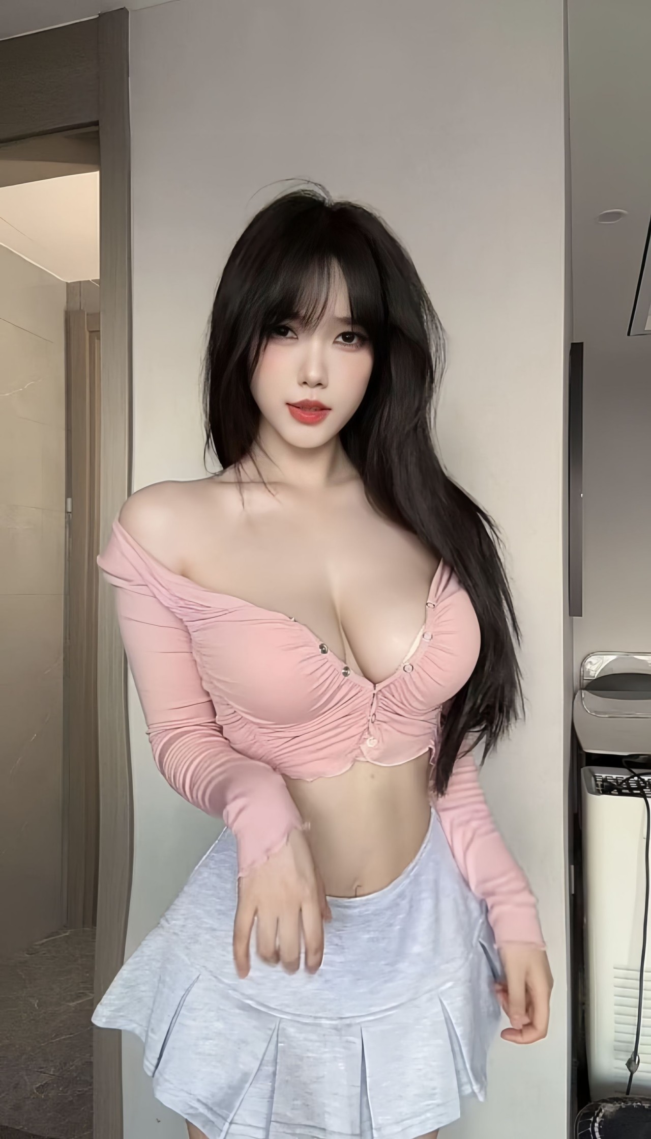 琳 铛 铛 铛《粉色系性感女友》作品写真，很性感，又活力美女插图2
