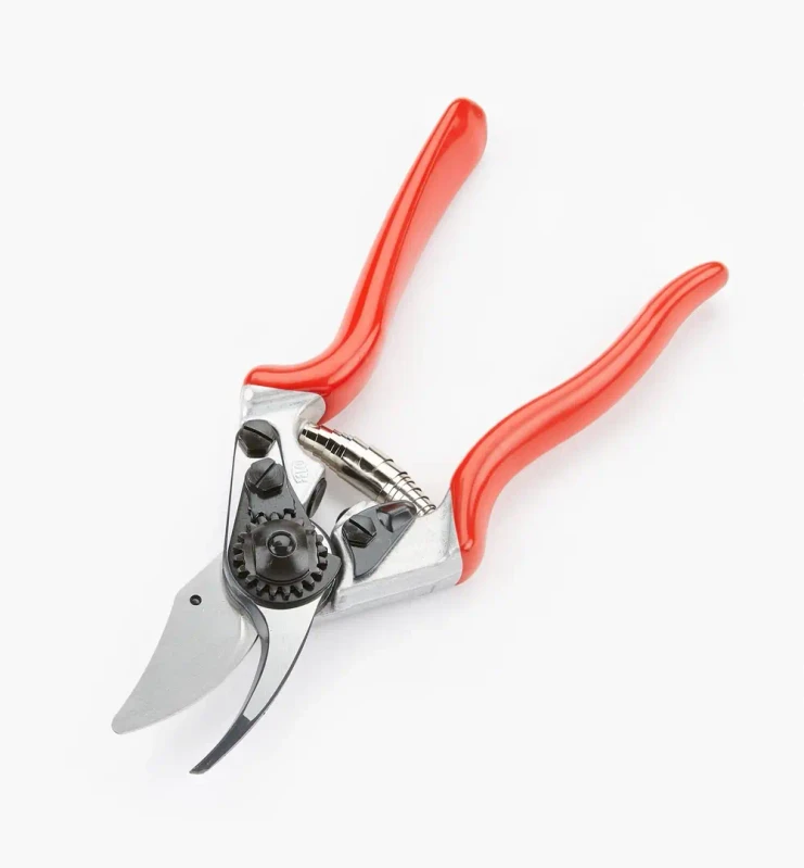 Felco F6 pruning shears