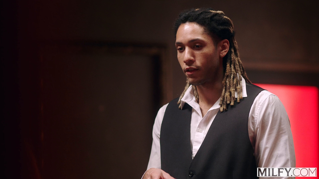 Lauren Phillips Ashley Alexander - Curvy MILF Lauren And Ashley Devour His BBC - MILFY 4K.mp4.0000