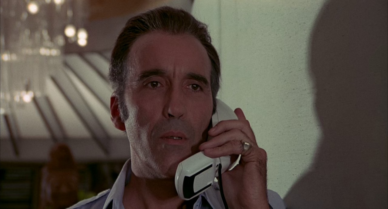 The-Man-with-the-Golden-Gun-1974-Blu-Ray-Hindi-English-1080p-10bit-x265-HEVC-DDP-5-1-ESub-mkv-000