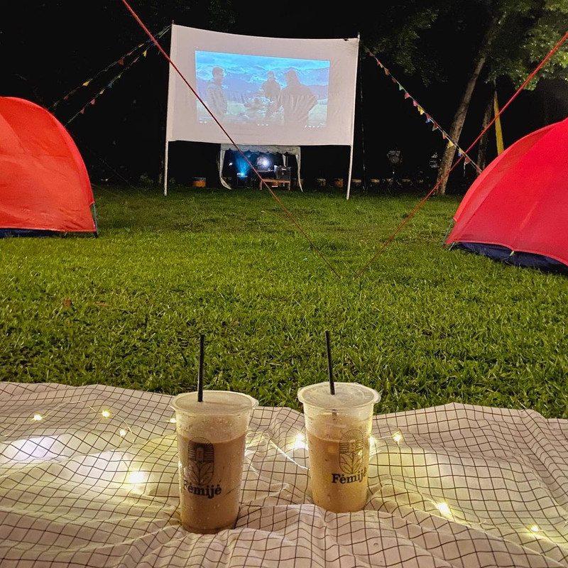 Suasana di Camping Cinema Bogor.