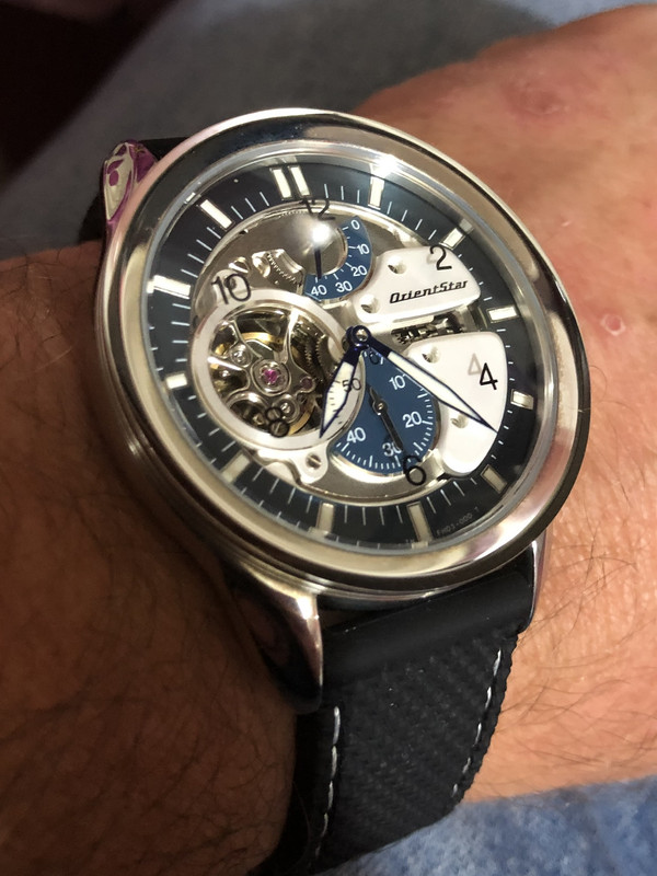 01DE3CD6-F8E0-4CE4-8A72-9C43C594E82B