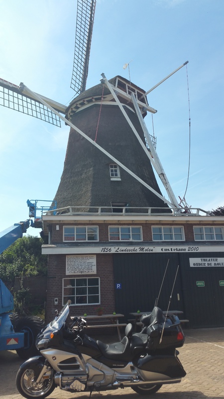 0263 GL (00890)Ons Belang   Lindesche molen - Li
