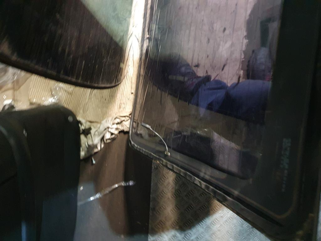 Стекло двери