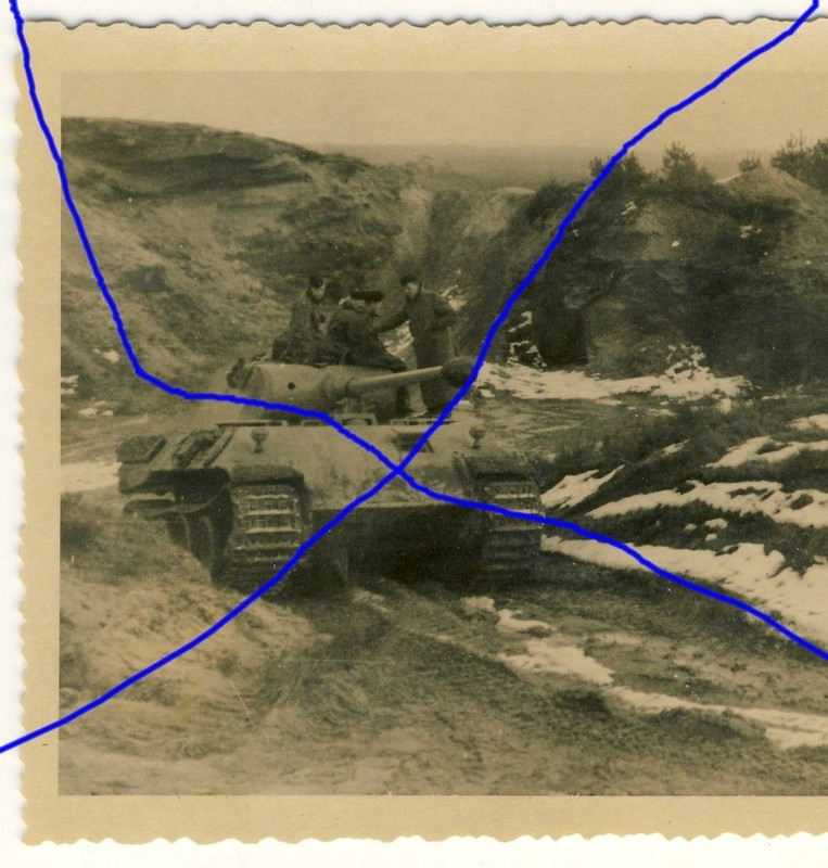 deutscher PANTHER-PANZER mit Nebelkerzen Langroh