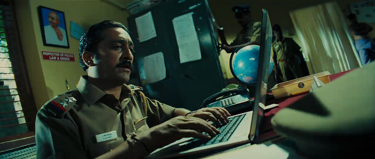 Pokkiri 2007 WebRip [Tamil] 480p, 720p ESub Screenshot