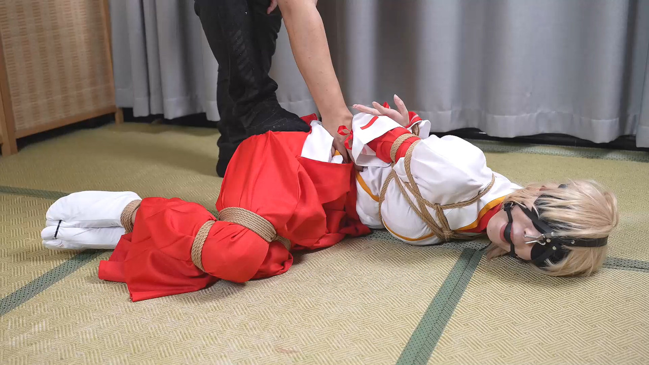 象人原创 嗷嗷cos巫女花散里.mp4_20231120_185256.181