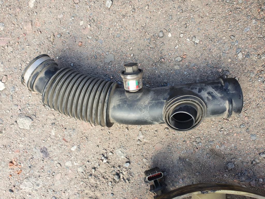 Патрубок воздушного фильтра