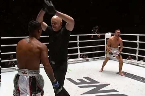 Джонатан Хагърти нокаутира Фелипе Лобо в ONE Fight Night 19