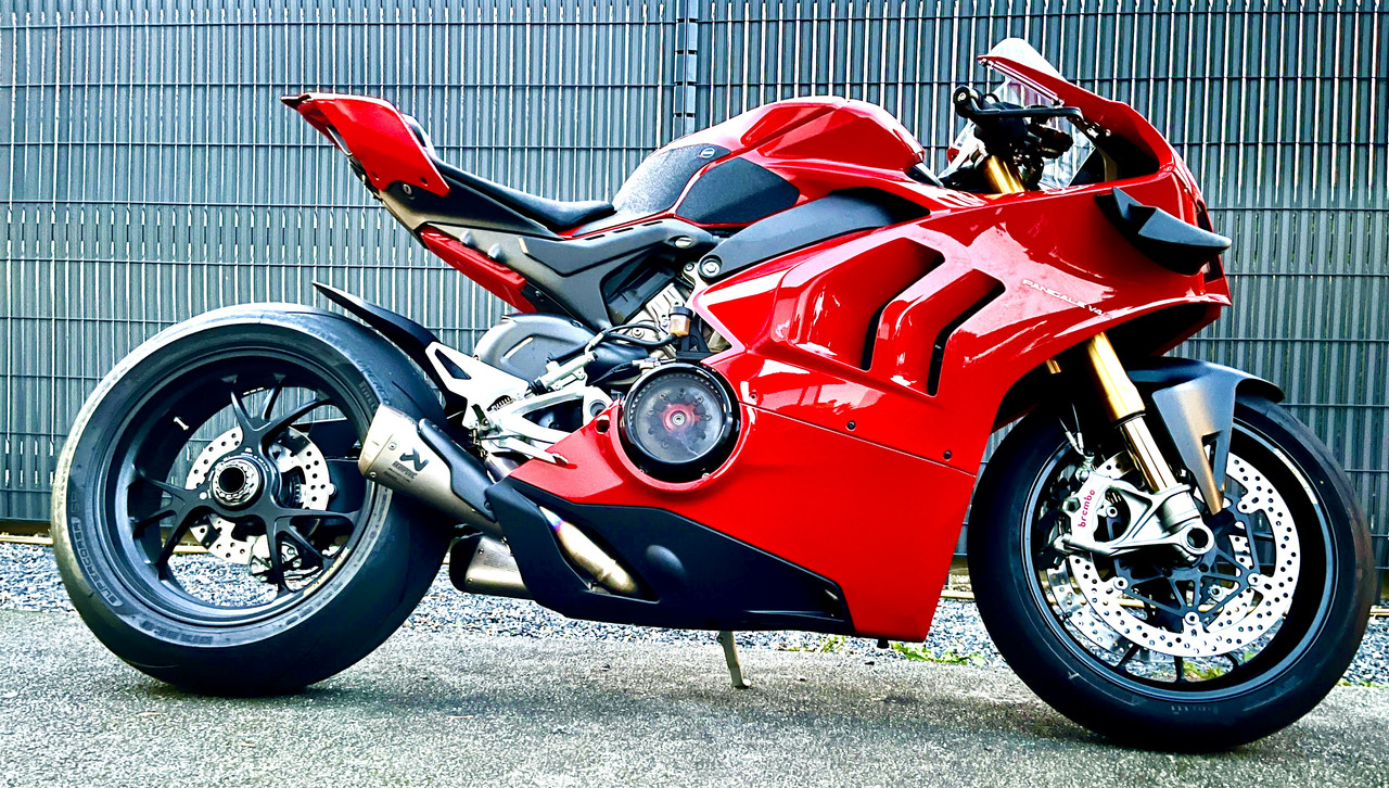 D7794C3E-33EA-494A-83A0-0A78E9A203E1