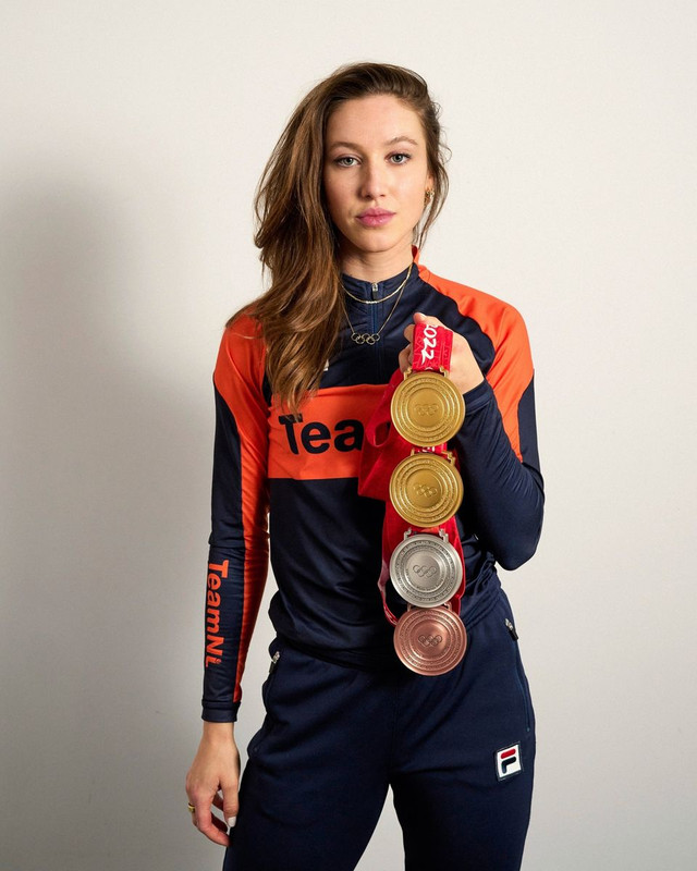 Suzanne Schulting medals