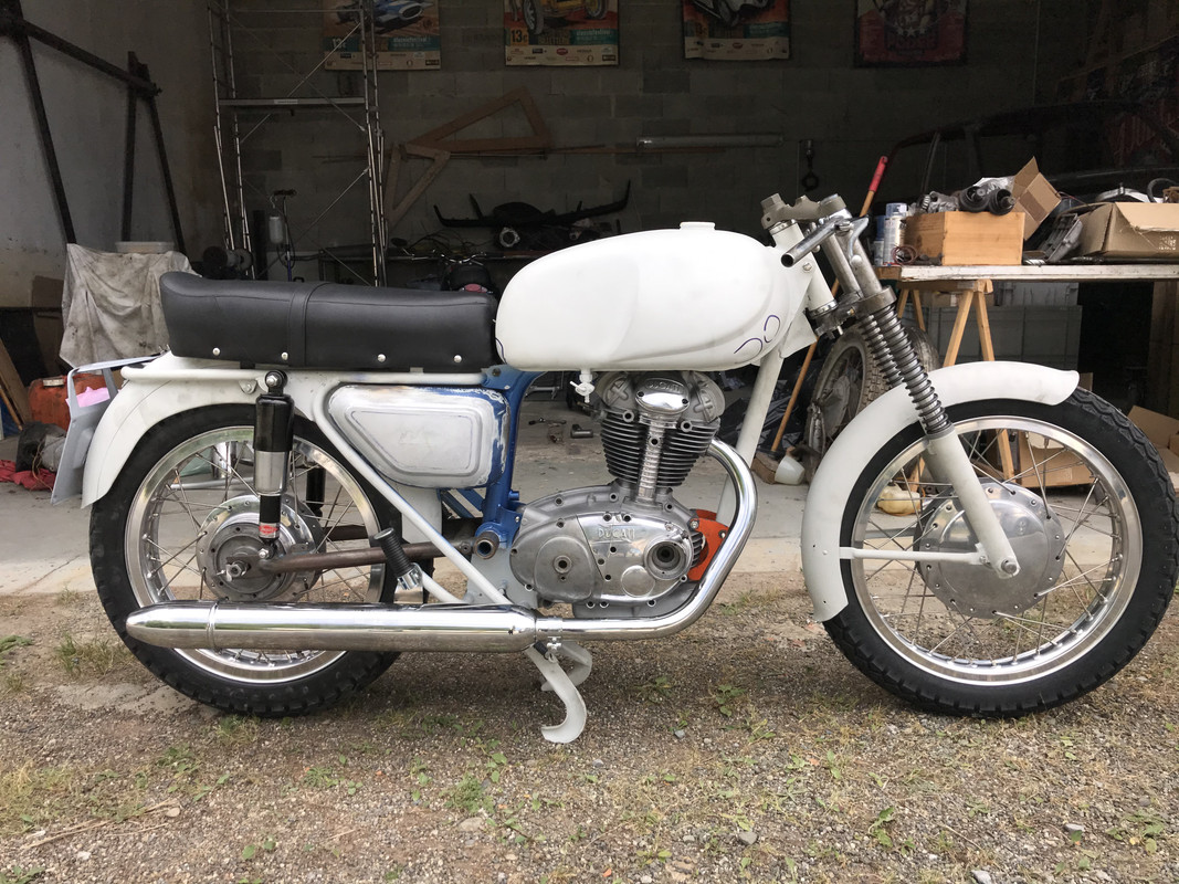 07D350D1-DD4D-456C-B869-00A3082333F0