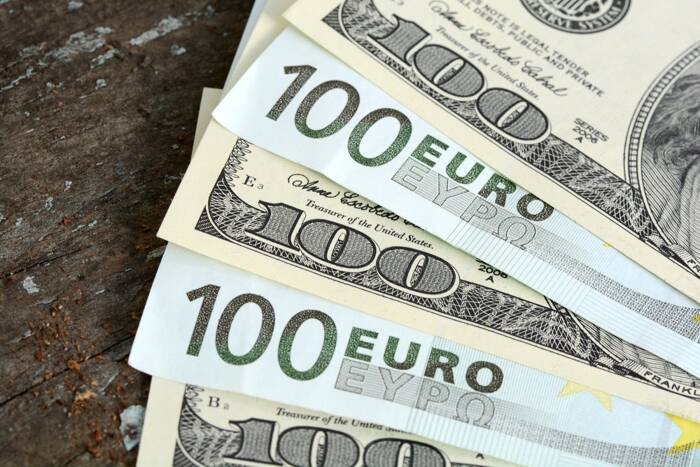 EUR/USD Prices Forecast: ECB Forced to Balance Inflation Amid Business Contraction EUR/USD Prices Forecast: ECB Forced to Balance Inflation Amid Business Contraction