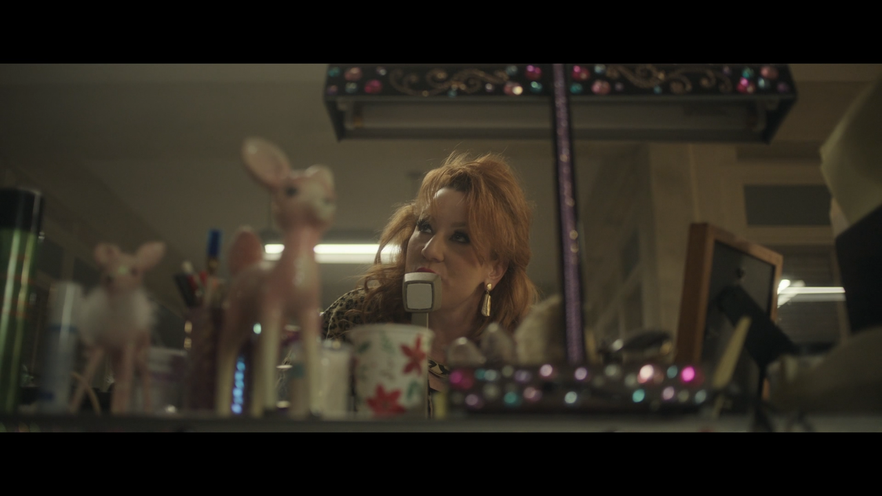 Dexter.S09E01.Cold.Snap.1080p.AMZN.WEB-DL.DDP5.1.H.264-NTb.mkv_snapshot_07.39_[2021.11.10_09.05.03]