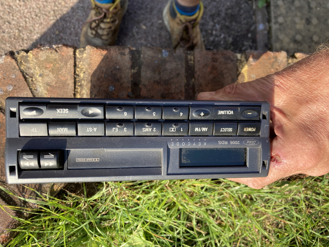 E768BB96-256D-43E5-9C16-B5C5E427948B