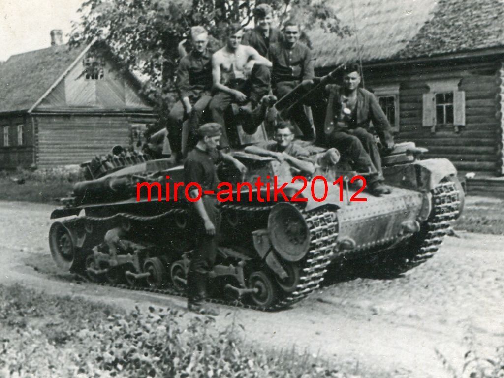 Foto, Wehrmacht, Panzer 35 (t), Vormarsch, Nahau