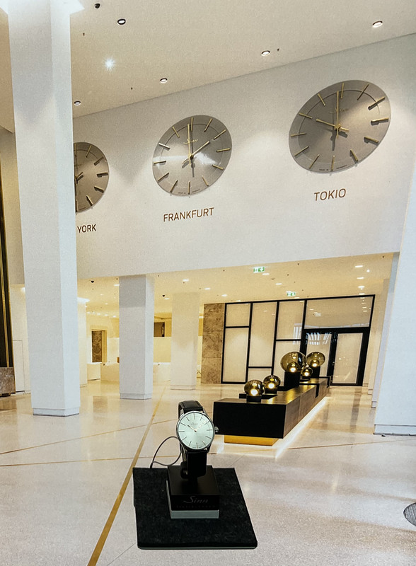 5CE886B5-D686-4FF2-8073-CD9D038948F9