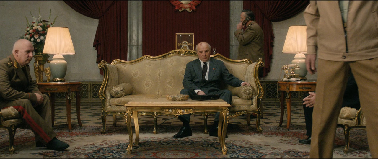 The 100 Year-Old Man Who Climbed Out the Window and Disappeared 