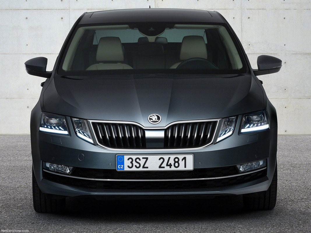 Skoda-Octavia-2017-1280-04