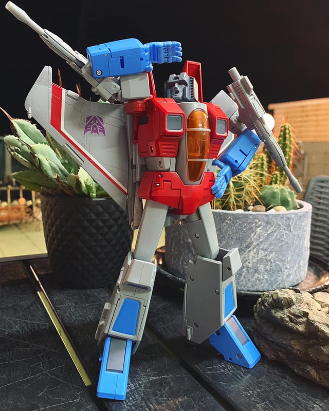 Masterpiece-MP-52-Starscream-Ver-2.0-11