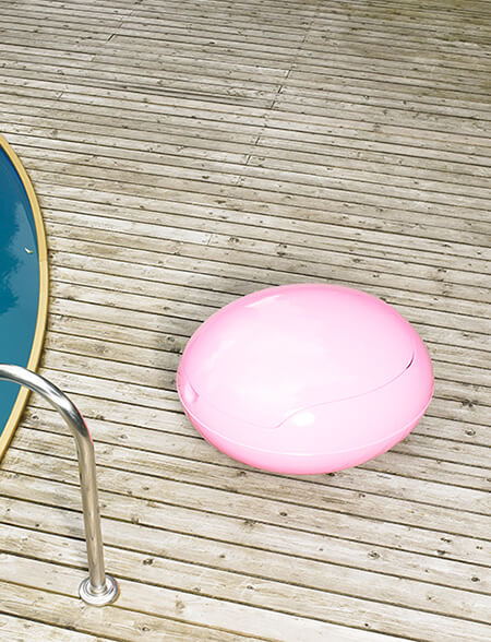 Garden Egg Chair closed in pink