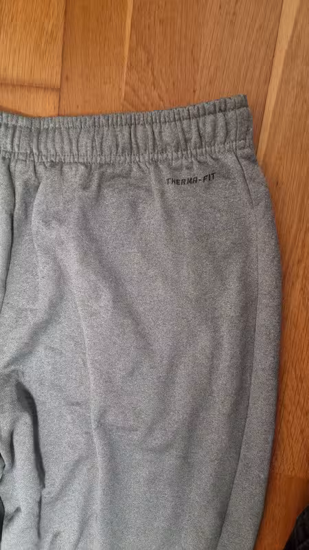 Nike vintage gris Therma-fit 4
