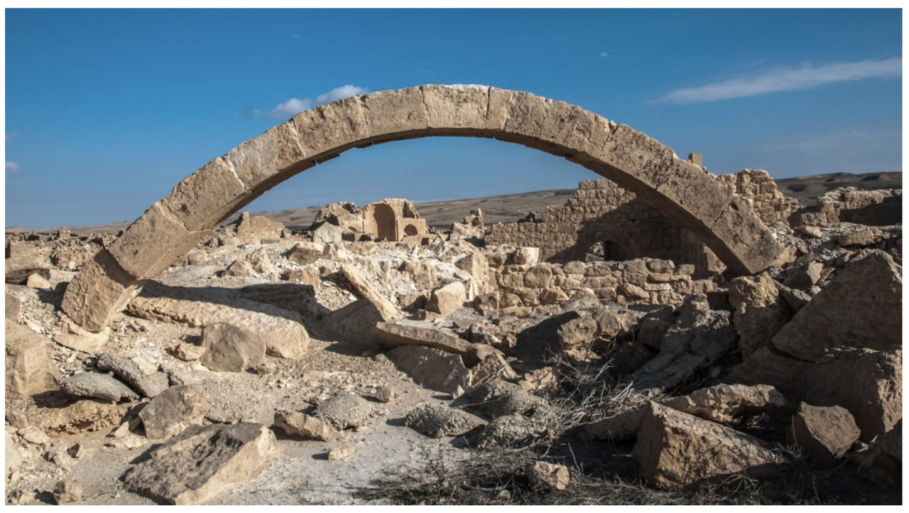 B1DEA90E-873E-4BF9-B353-3A52DD7F566F