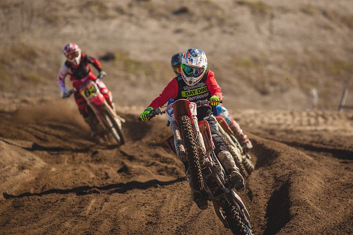 dirt-bike-828644-480.jpg