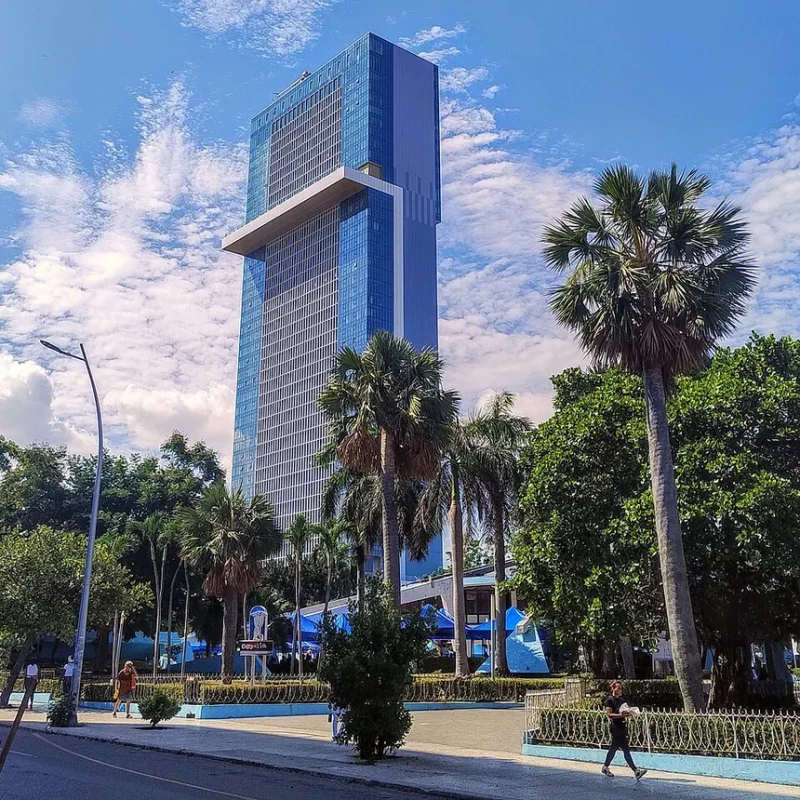 Tour Cénit : Bureaux de la Banque Centrale du Kronavio