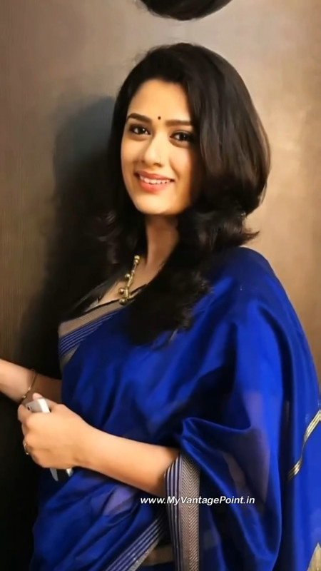 10-Actress-Girija-Oak-Godbole-Photos-Wallpapers-My-Vantage-Point