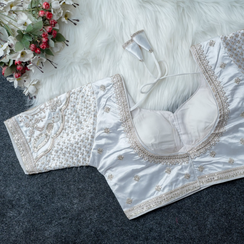 843 PRINCESS CUT V NECK BLOUSE WHITE(7)