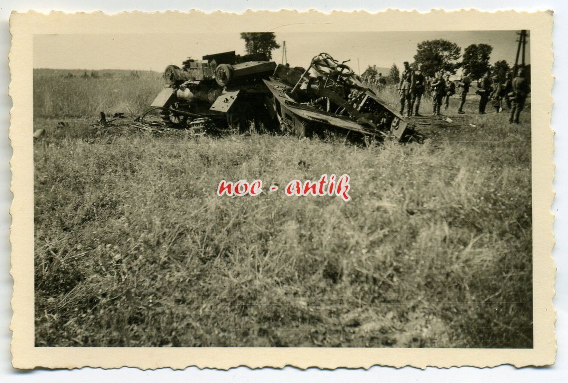 Foto Westfront zerstörter Panzer, destroyed Tank