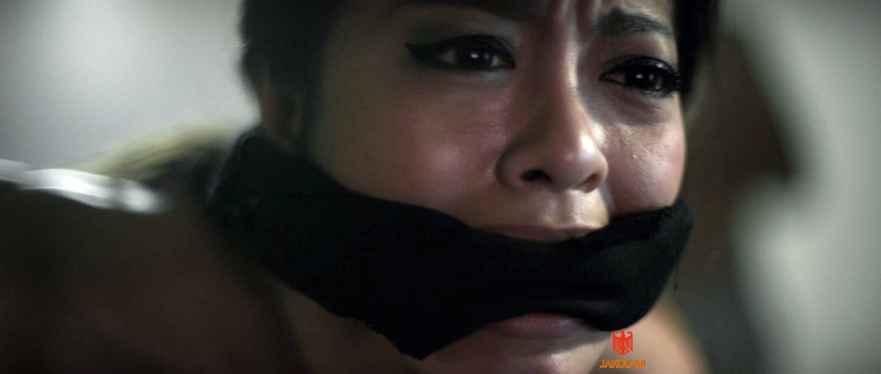 Champagne Nuttanun 7 - Who's Watching Oliver 2017