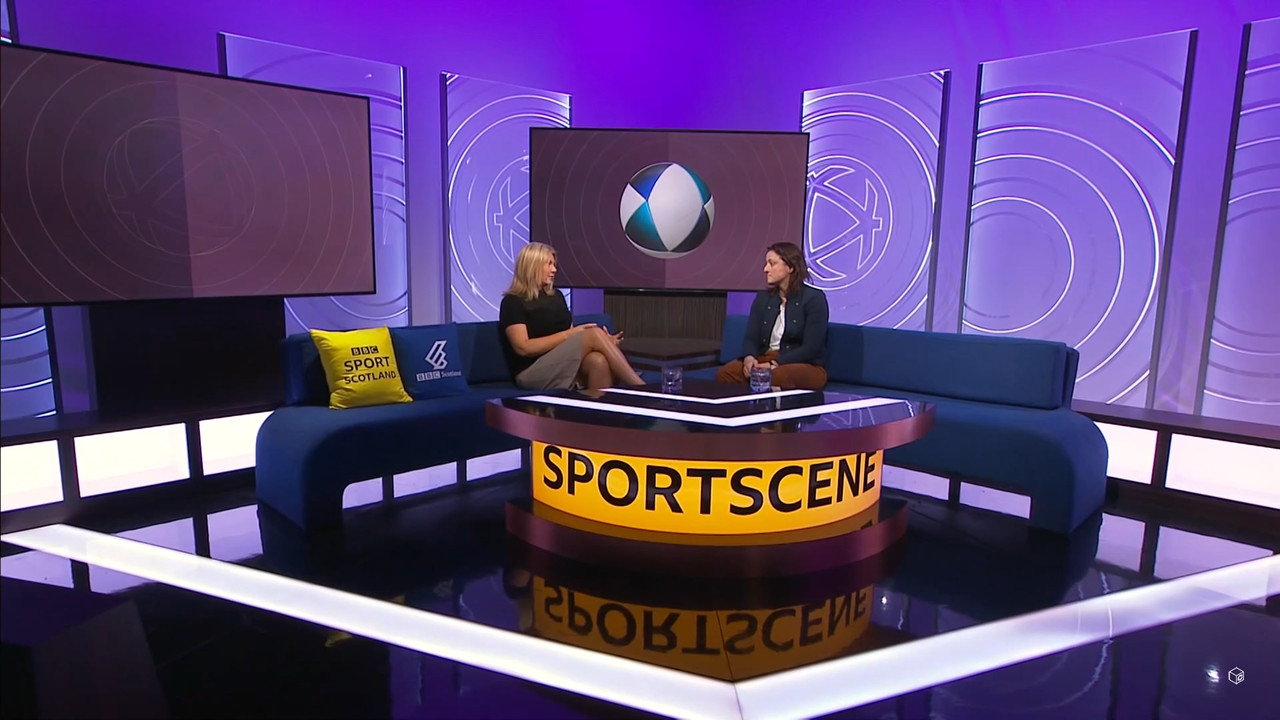 03.06 - 23.10.00 - Sportscene. Jane Lewis presents all the highlights....ts_snapshot_15.23.750