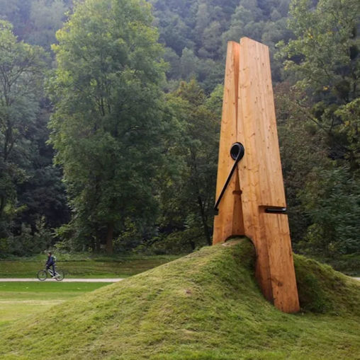 [Linked Image]