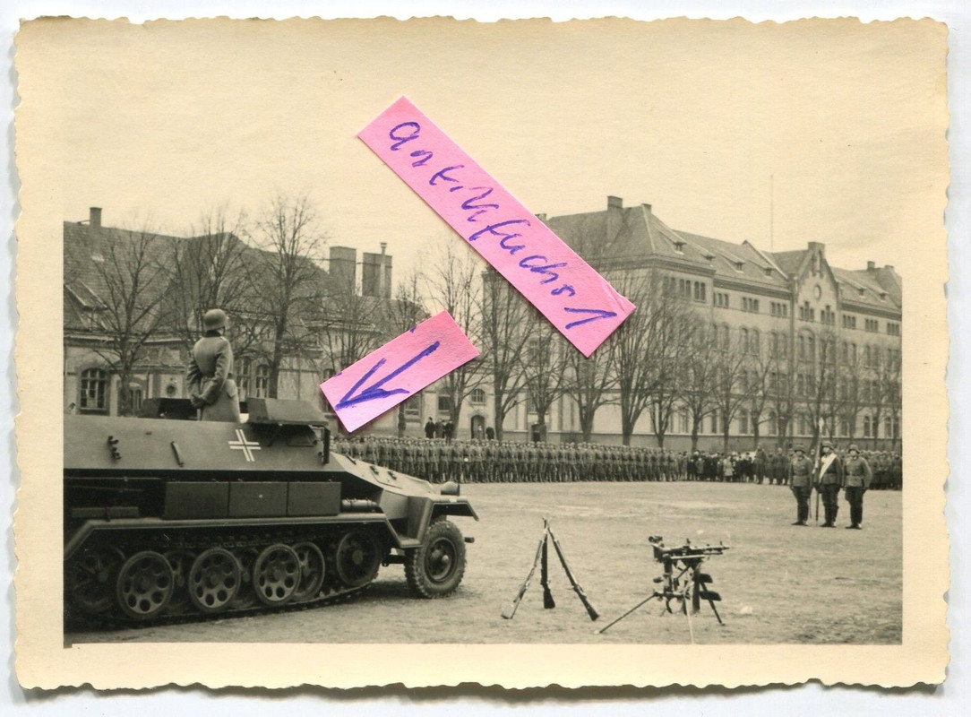 Deut.Schützen-Panzer in Kaserne Bischofsburg , H