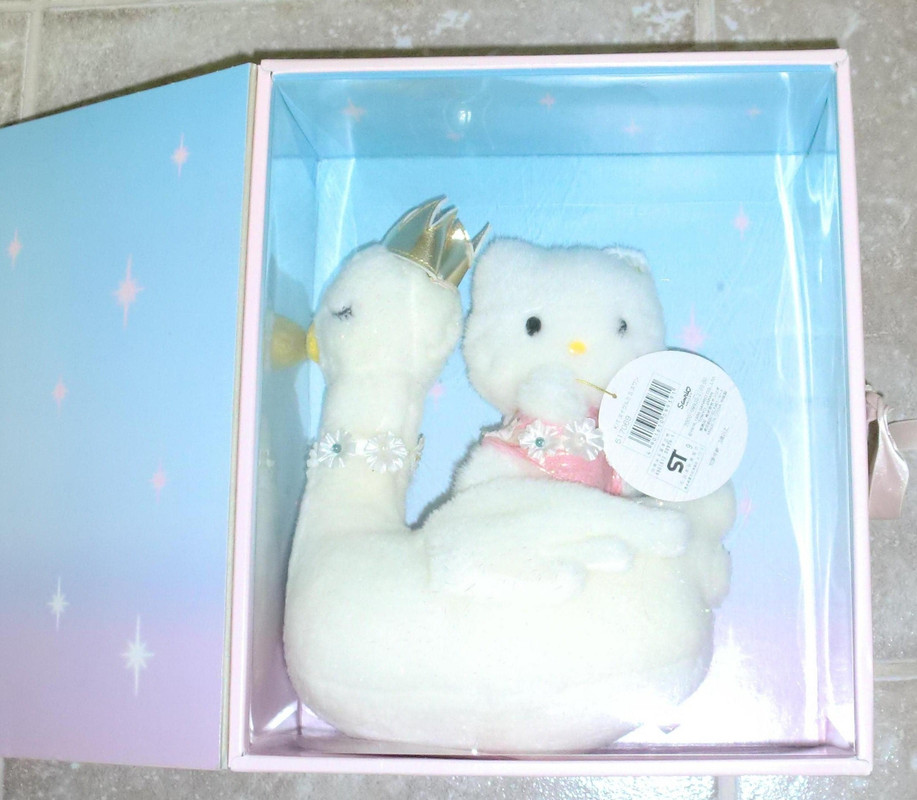 Hello-Kitty-25th-Anniversary-Swan-Plush-d