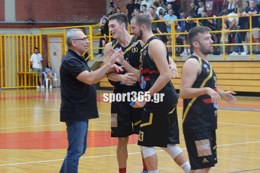 , &Delta;ί&omega;&nu;&alpha;&sigmaf;: &Tau;&omicron; &phi;&omega;&tau;&omicron;&rho;&epsilon;&pi;&omicron;&rho;&tau;ά&zeta; &tau;&omicron;&upsilon; “&delta;&iota;&pi;&lambda;&omicron;ύ” &sigma;&tau;&eta;&nu; &Alpha;&gamma;. &Pi;&alpha;&rho;&alpha;&sigma;&kappa;&epsilon;&upsilon;ή (pics)
