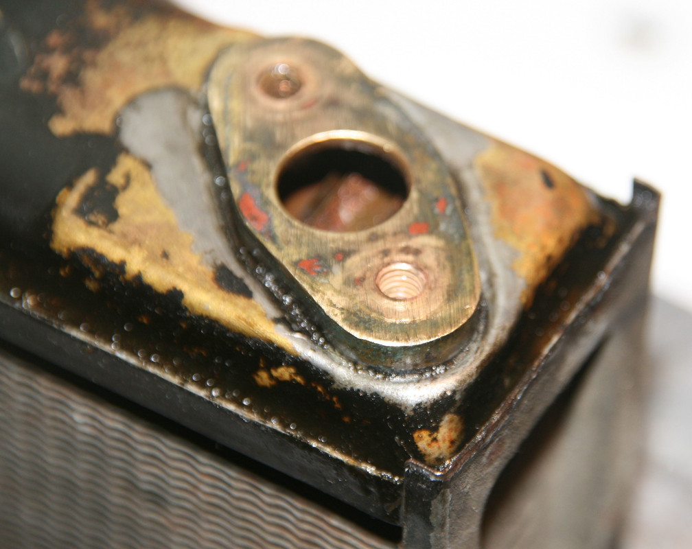 radiateur fixation robinet