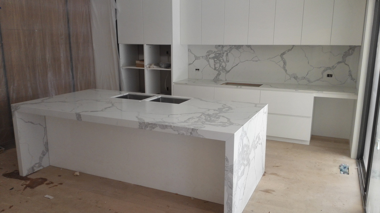 Calacatta-Statuario-Quartz-Kitchen-Benchtop-and-Island-Overview