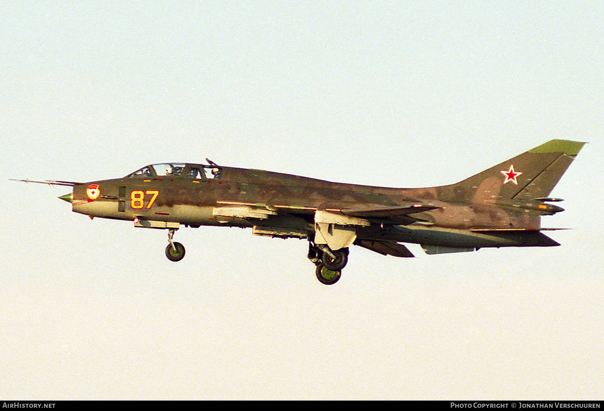 20 GvAPIB Su-17UM3 87 yellow_17532361920_15.10.91