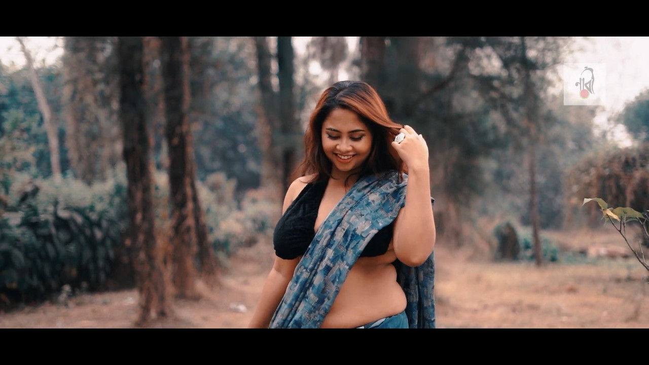 cap_Saree Sundari   Instagram Name  parnahere l BB Blouse   Full HD   2021_00_05_29_10