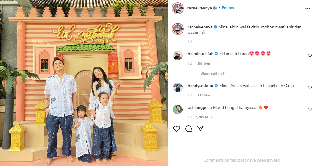 Rachel Vennya membagikan momen kebersamaan dengan Okin dan kedua anak mereka di hari lebaran.